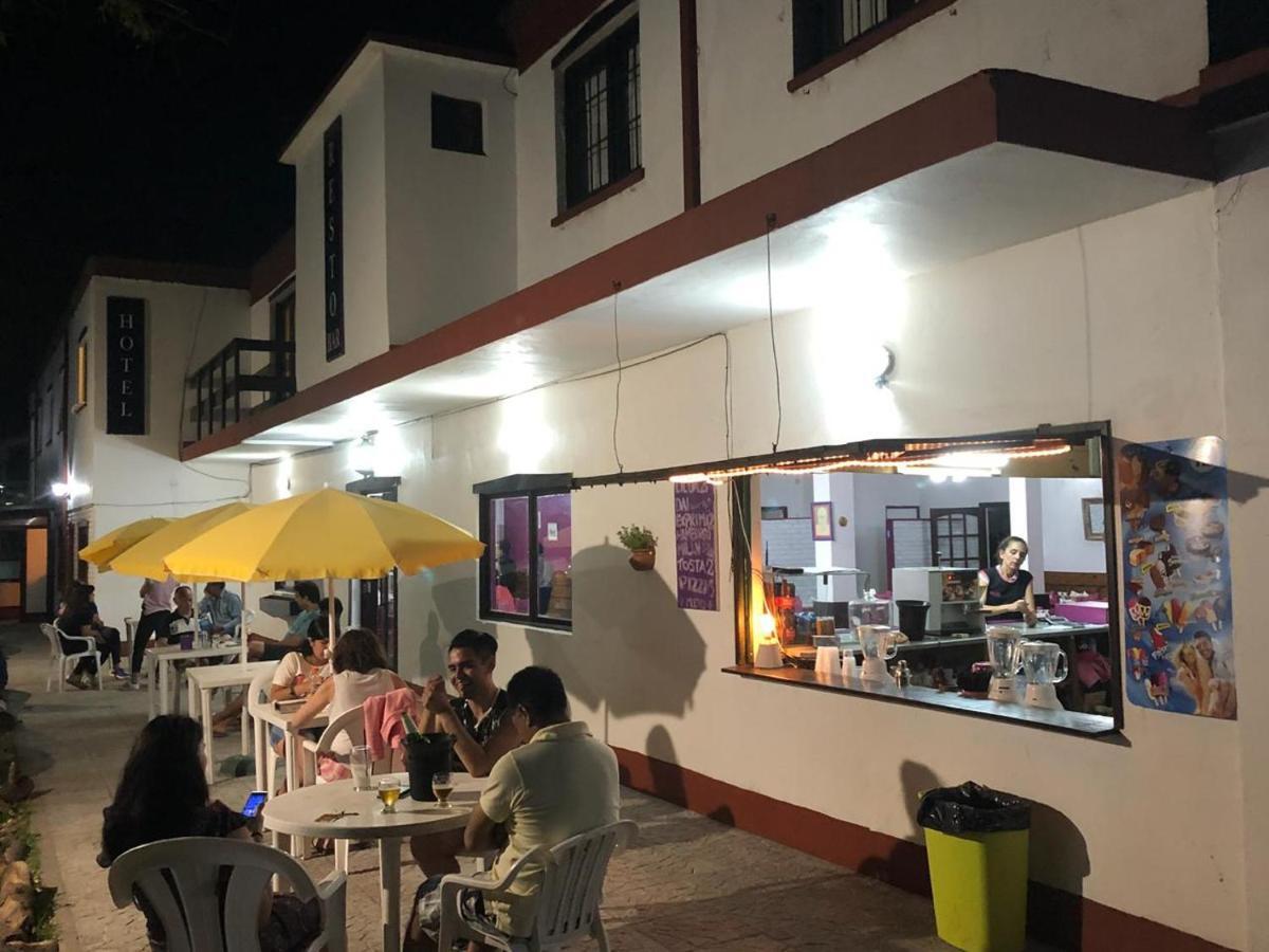 Hotel Bella Vista Villa Gesell Eksteriør bilde